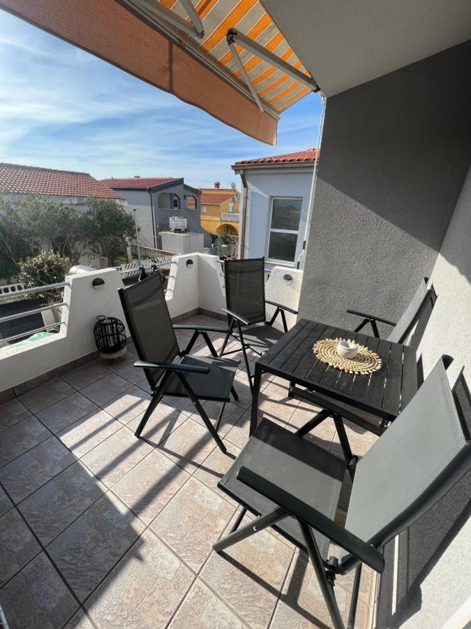 Apartment Mona Vir Exterior foto